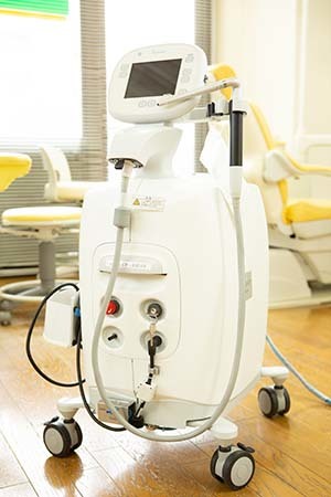 レーザー照射器